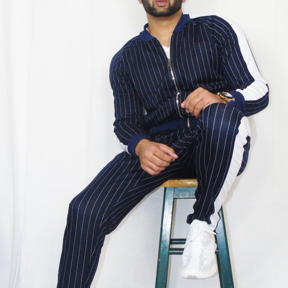 Classic Tracksuit - Picture 3 of 5